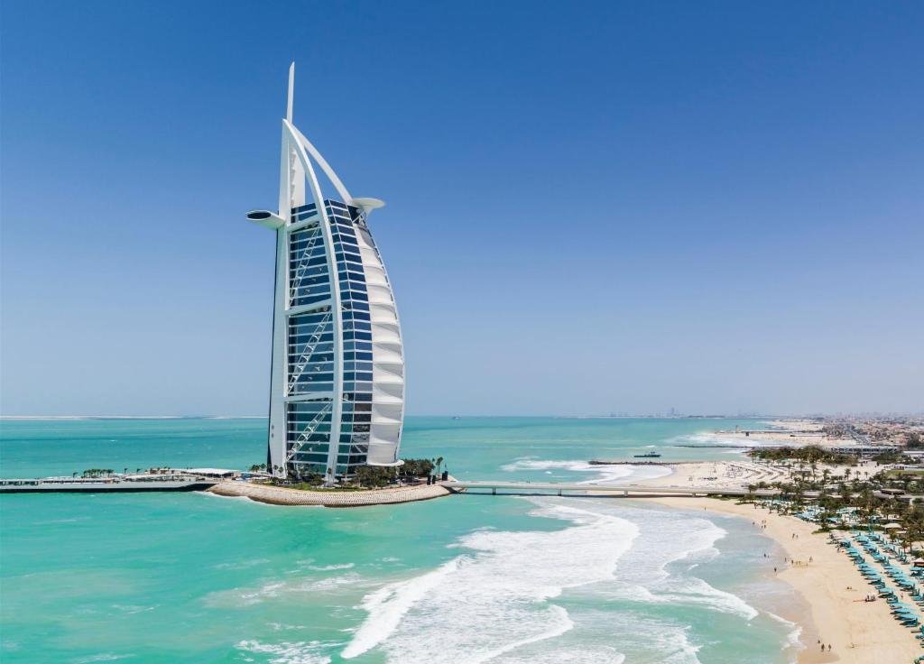 Burj Al Arab Jumeirah Dubai luxury 7-star hotel iconic beachfront resort