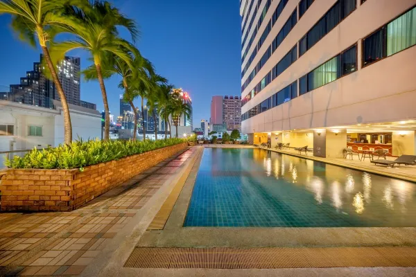 Last minute hotel deals — Royal Benja family friendly hotel Bangkok Thailand rated 8.2 with rooftop pool compare prices at WingReserve
