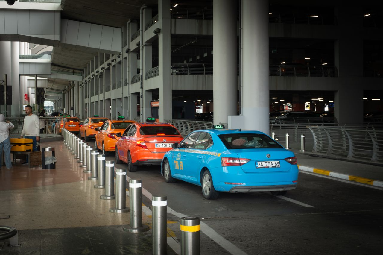 Airport transfer vs taxi, train or rental car comparative guide
